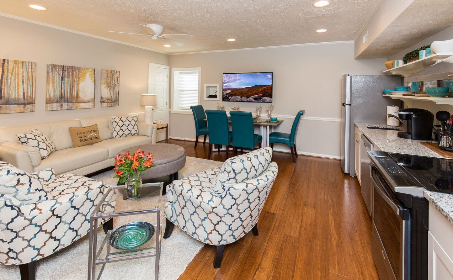 Penthouse on Main B Upscale 2BR/2BA Penthouse on Main Street in Blowing Rock