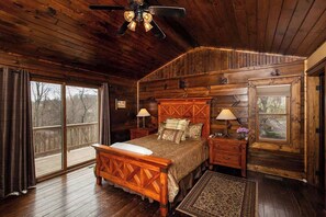 3 bedrooms, iron/ironing board, bed sheets