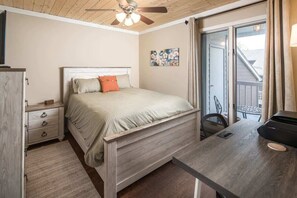 Unclassified image, 5 of 23, button - Bearway to Heaven - 2BR/2BA Condo, Downtown BR (Blowing Rock)