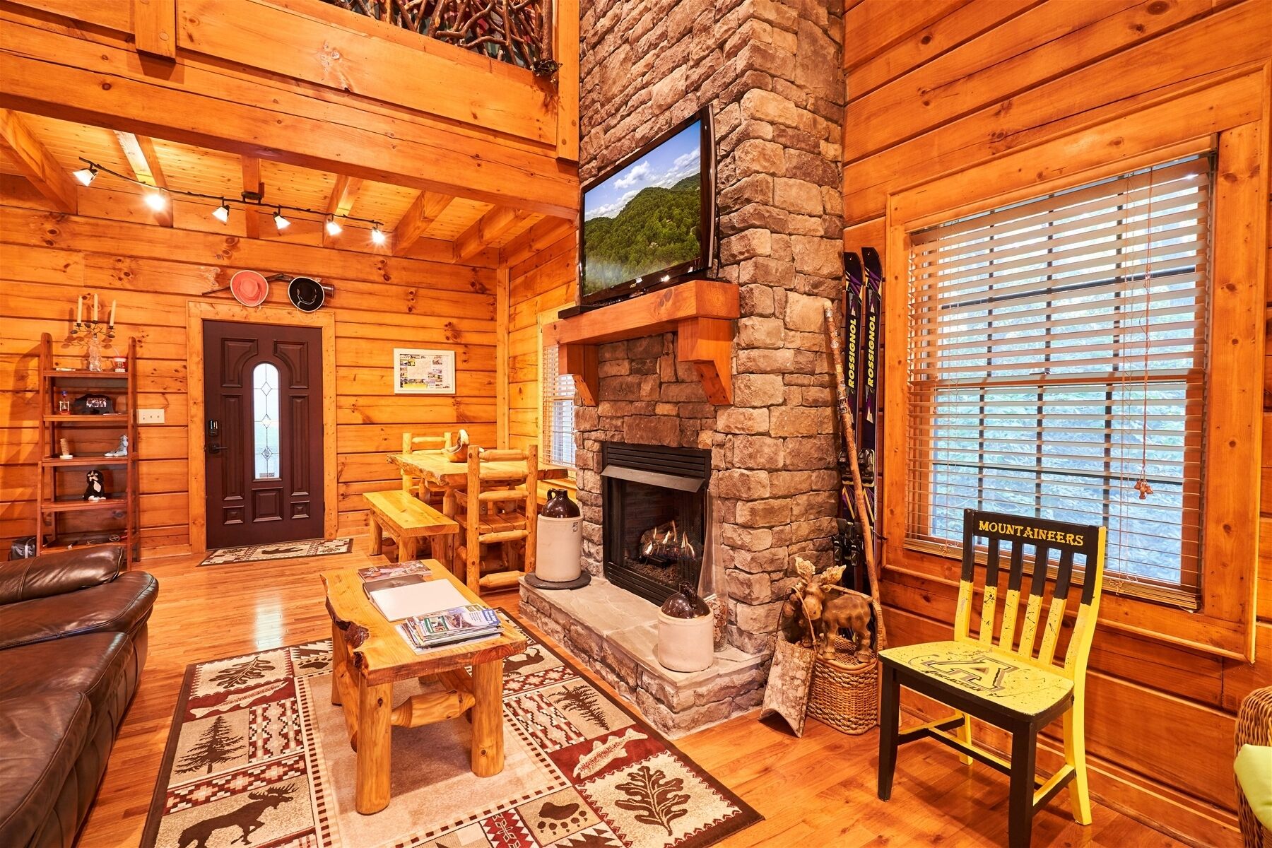 Ragland Mountain House 3BR/3.5BA Log Home near Blowing Rock
