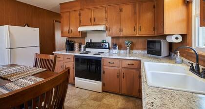 Morris Street Cottage 2BR/1BA, New Central AC!