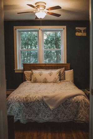 1 soverom, skrivebord, strykejern/-brett og wi-fi