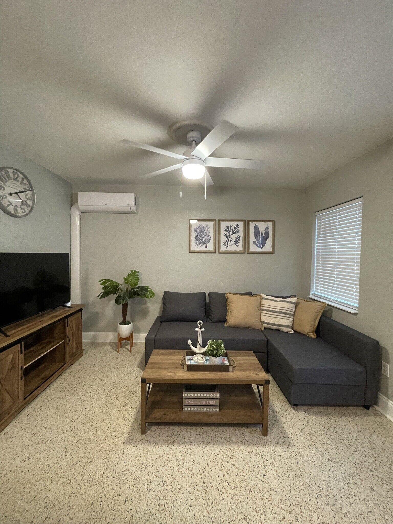 Anchors UP #2; WALK to Beach/Bars/Dining