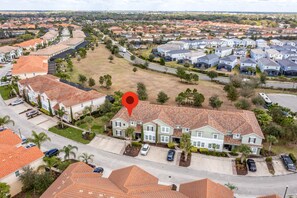 Exterior - Spacious 5BR Townhome in Davenport, FL, perfect for family getaways! (Davenport)
