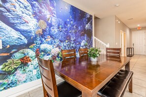 Dining - Spacious 5BR Townhome in Davenport, FL, perfect for family getaways! (Davenport)