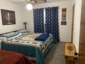 3 bedrooms, bed sheets