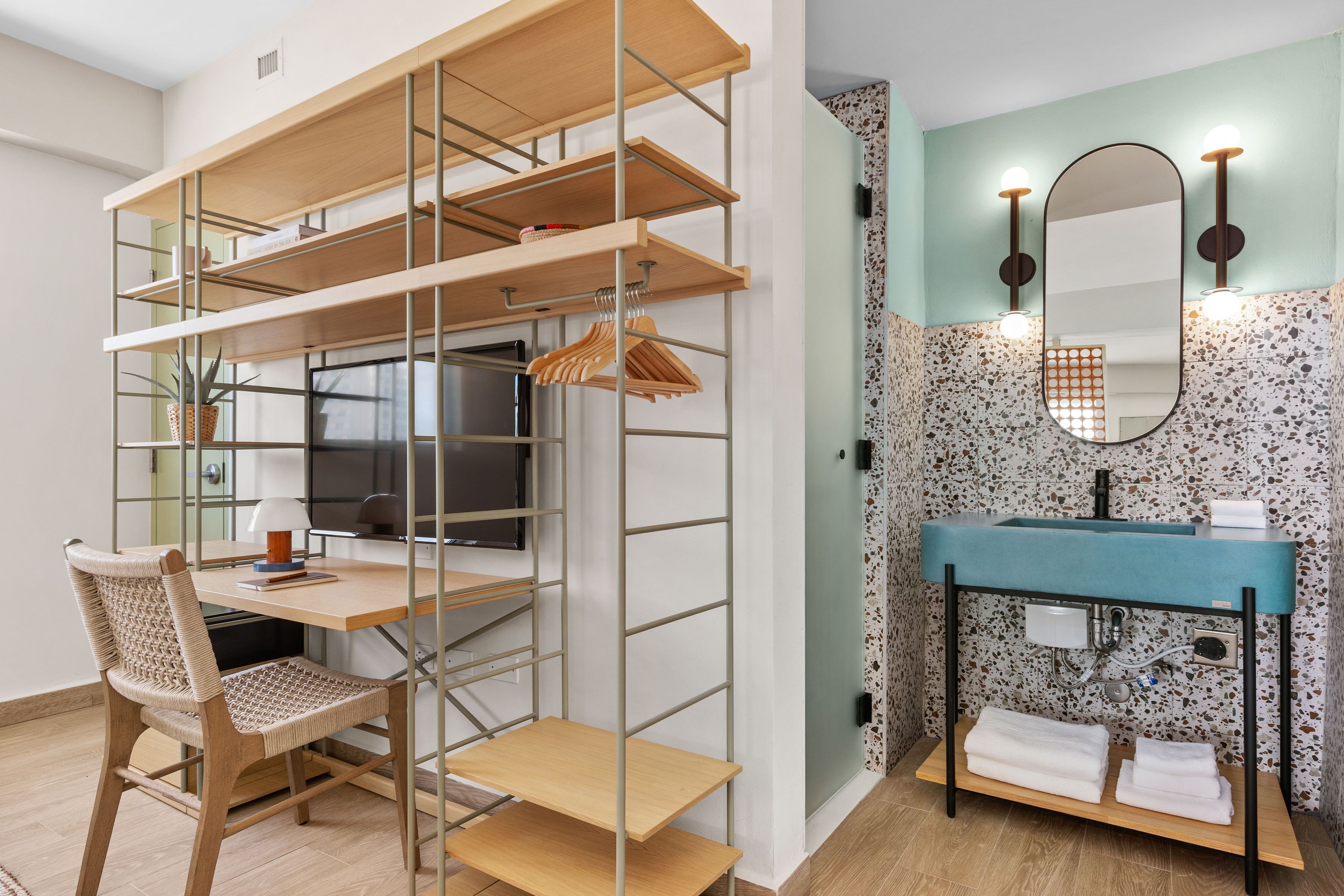 HiBird- Apartment and Suites Hotel