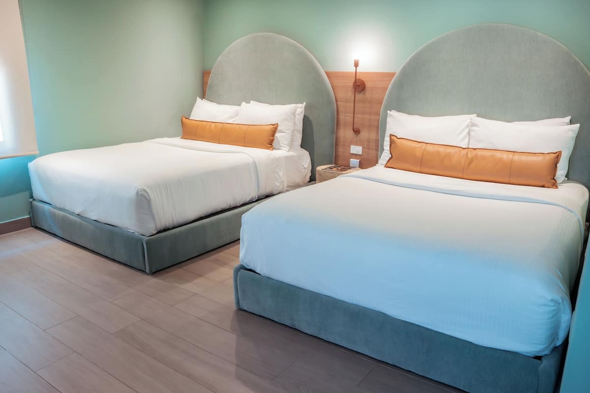 3 bedrooms, premium bedding, pillow-top beds, in-room safe