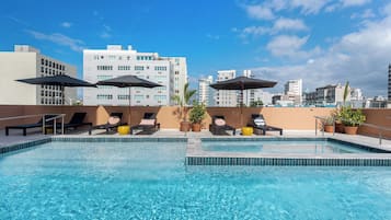 Piscine extérieure