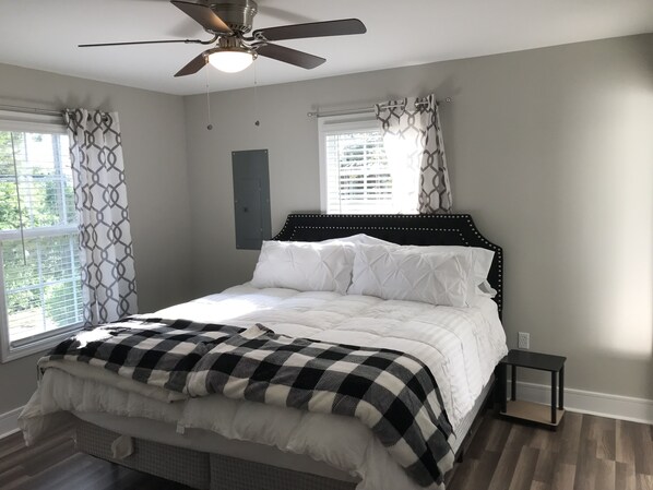 3 bedrooms, iron/ironing board, free WiFi, bed sheets