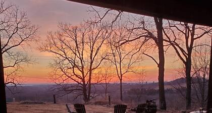 Hot Tub! Cowboy Retreat! SW Wisconsin Driftless Region on UTV Route