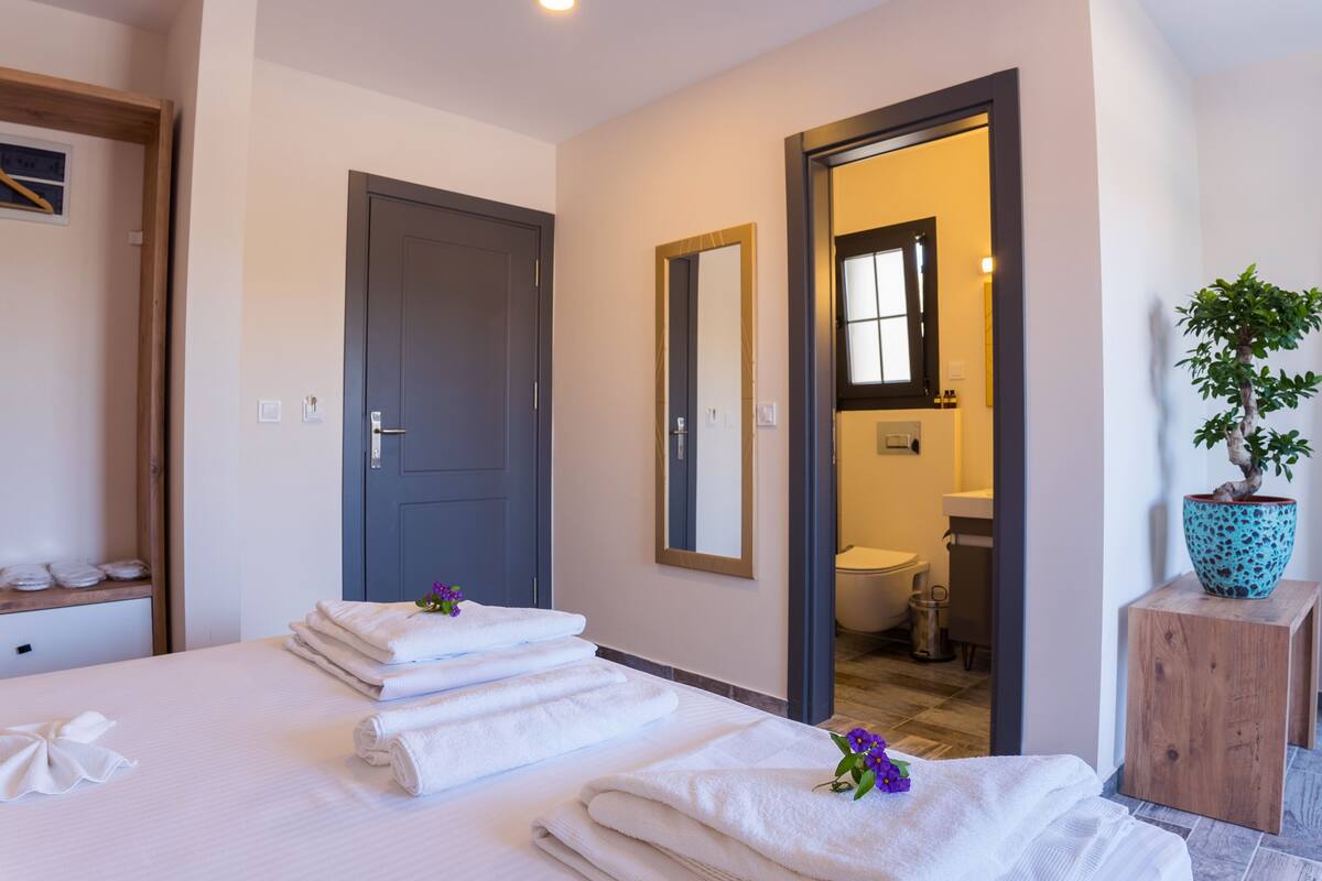 Dizüstü bilgisayar çalışma alanı, ücretsiz kablosuz İnternet