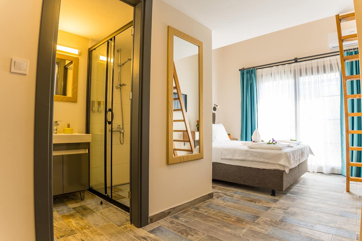 Dizüstü bilgisayar çalışma alanı, ücretsiz kablosuz İnternet