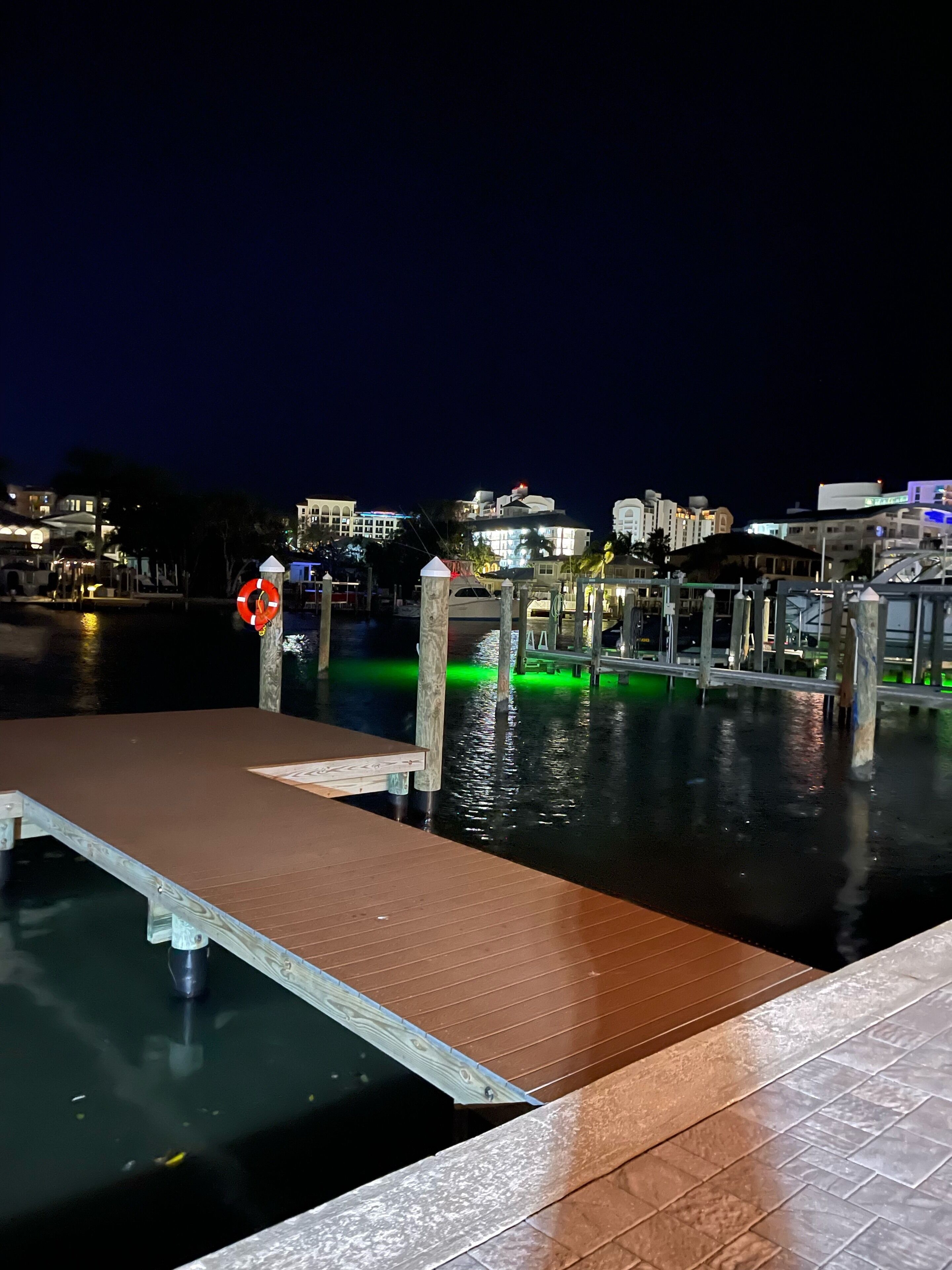 Anchors UP #3; WALK to Beach/Bars/Dining