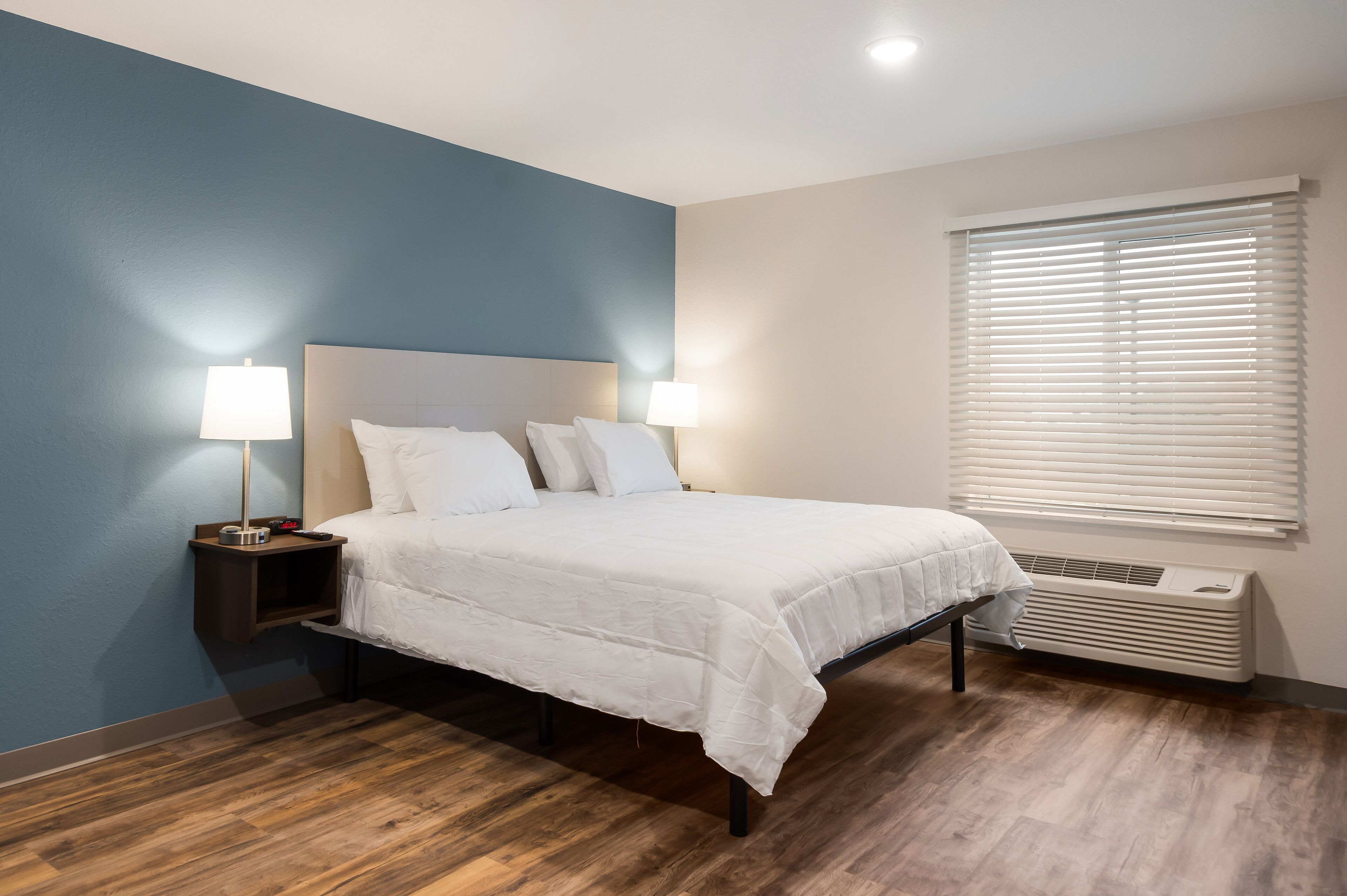 1 bedroom, desk, bed sheets