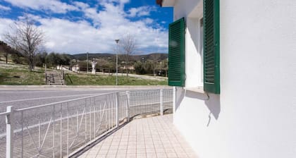S242 - Sirolo, three-room apartment in the central area