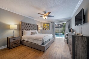 4 bedrooms, desk, iron/ironing board, travel crib