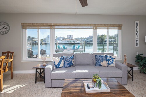 Anchors UP #4; WALK to beach/bars/dining; WATER VIEW