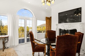 Dining - Exquisite pet friendly home, 5 blks from Gondola with stunning views!! (Aspen)