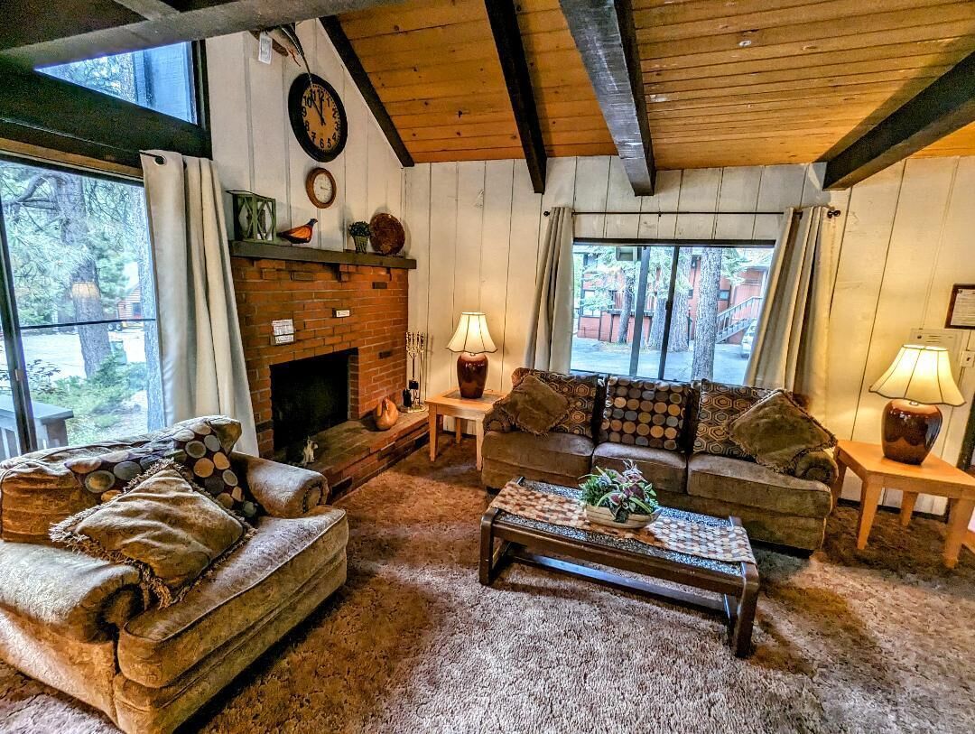 Big Bear Townhouse at the Base of Snow Summit Ski Resort!