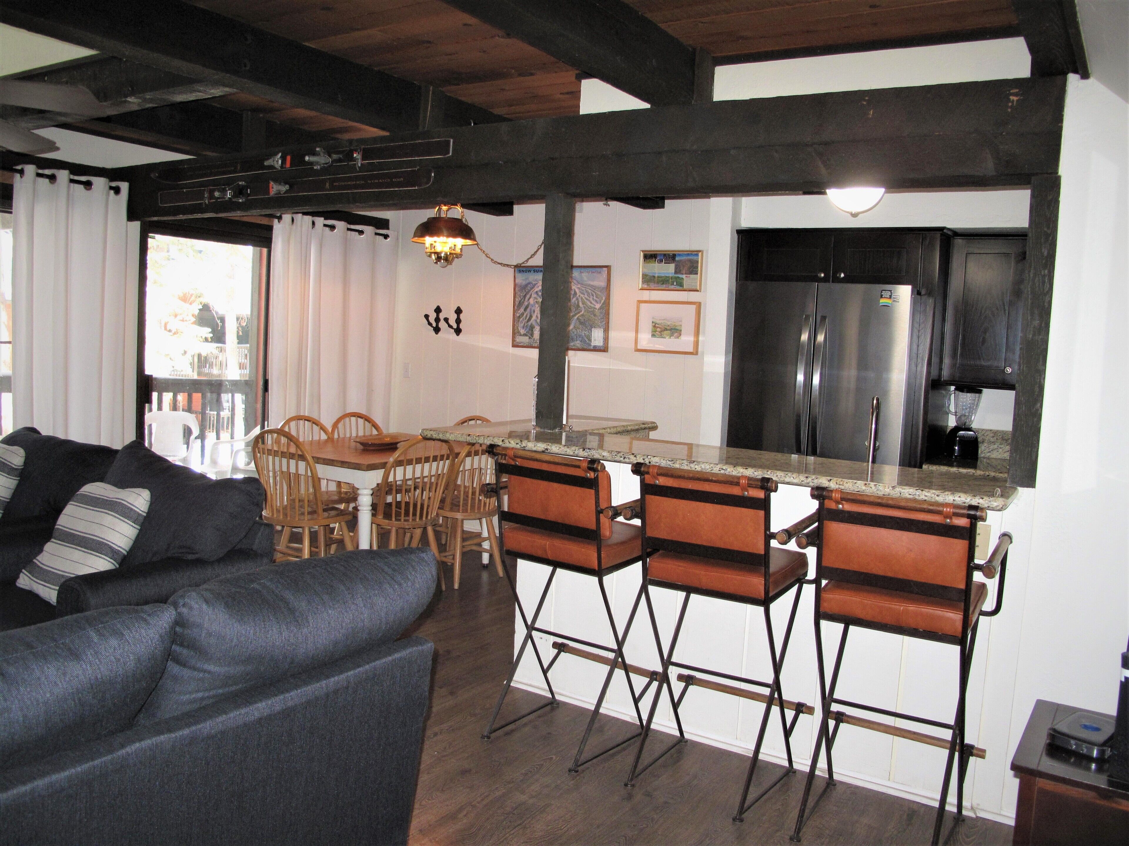 Cozy Townhouse at the Base of Snow Summit Ski Resort!