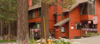 Mountain-Style Townhouse at Snow Summit’s Base