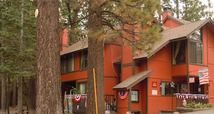 Mountain-Style Townhouse at Snow Summit’s Base