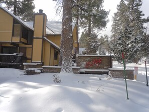 A snow-covered building with a sign reading "Escape." - Warm & Inviting Townhouse at Snow Summit Base! (Big Bear Lake)