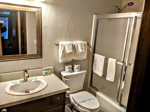 Duschwanne, Handtücher