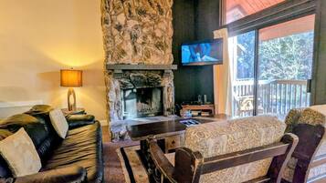 TV, fireplace, DVD player