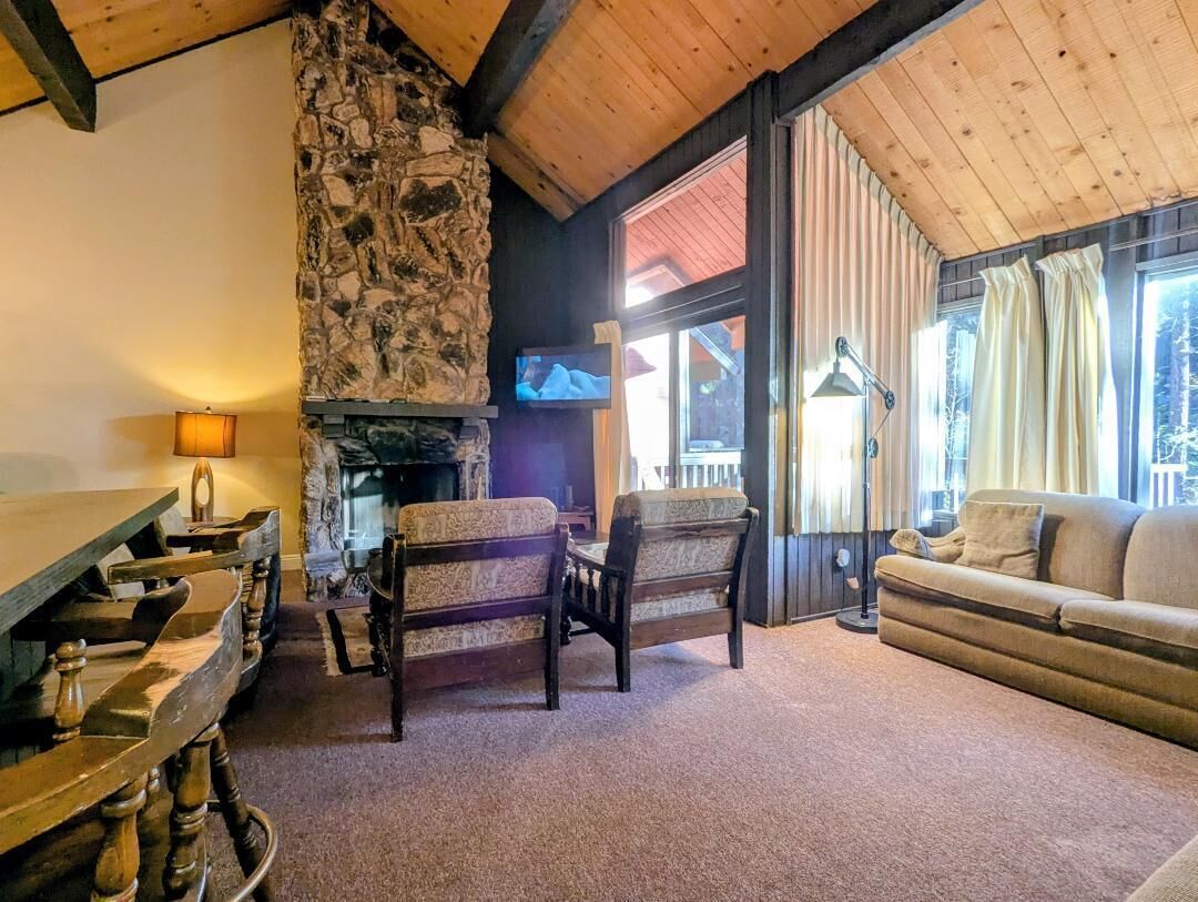 TV, fireplace, DVD player