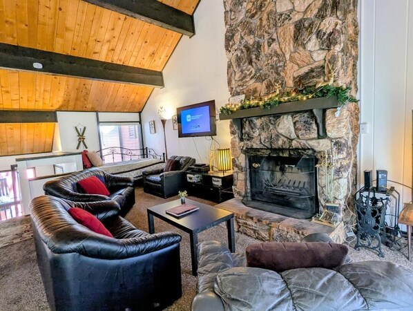 Televisio, takka, DVD-soitin