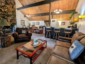 Flat-screen TV, fireplace, DVD player