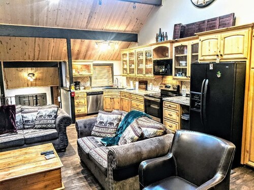 Snow Summit Chalet with Fireplace, Wi-Fi & Walk-to-Slope Access!