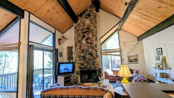 TV, fireplace, DVD player
