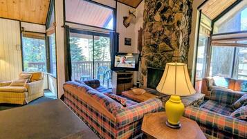 TV, fireplace, DVD player