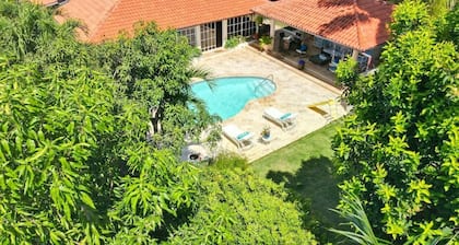 Luxury Villa w/ pool and jacuzzi!