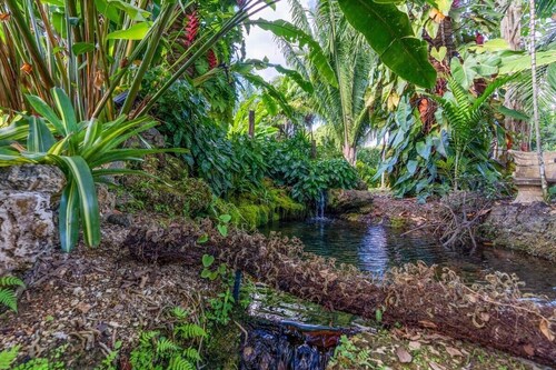 Garden House, Pool in Lush Peaceful Homestead