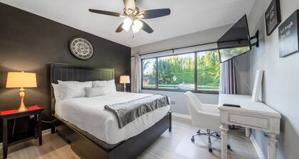 Garden House, Pool in Lush Peaceful Homestead