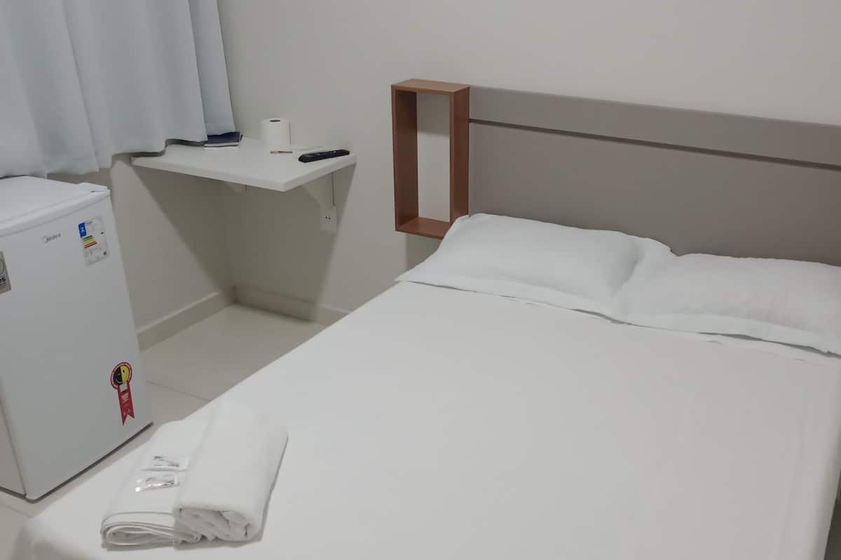Traditional Double Room | Free WiFi, bed sheets