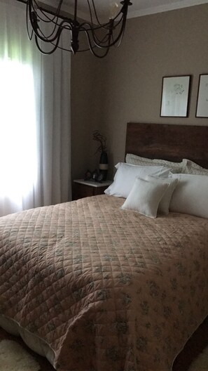 4 chambres, fer et planche à repasser, Wi-Fi gratuit