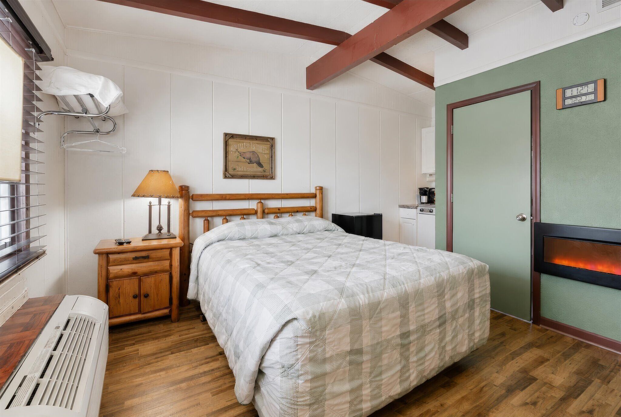 Deluxe Room | Premium bedding, down comforters, memory foam beds