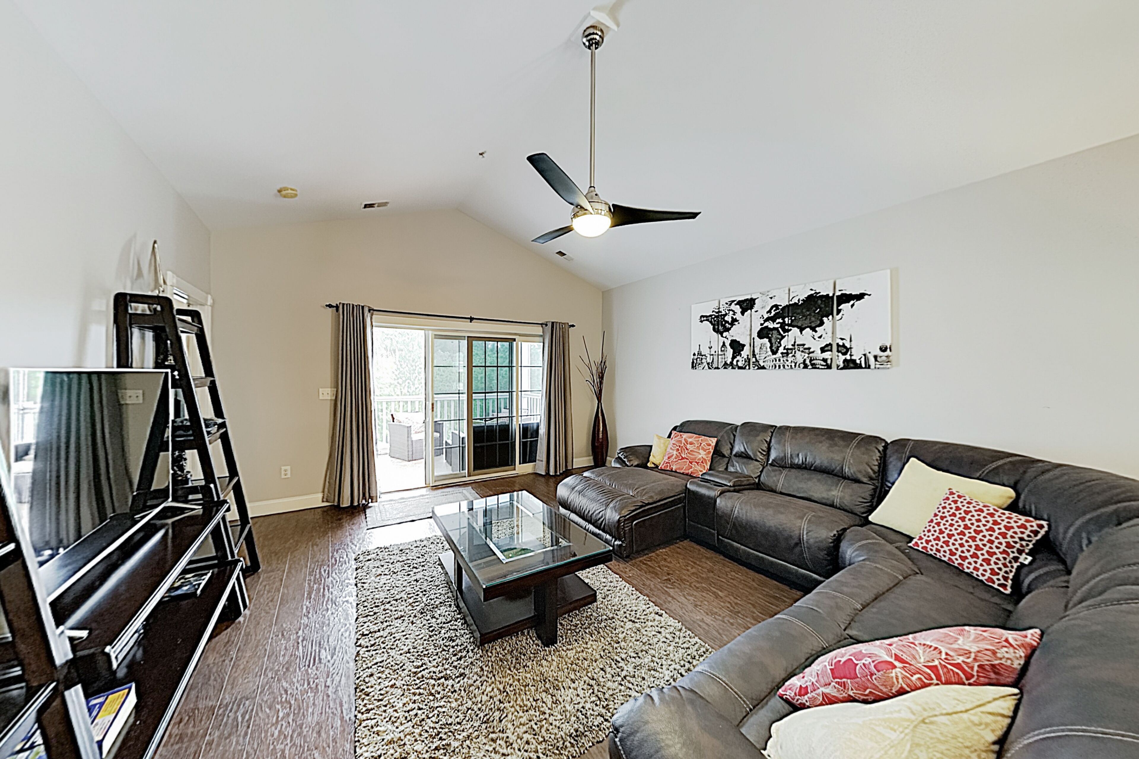 Beach bliss with porch, pool, and on-site golf course - walk to park