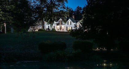 Historic Farmhouse Guest Quarters