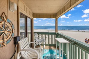 Property grounds - Oceanfront condo with pool, patio, central AC, & free WiFi (Myrtle Beach)