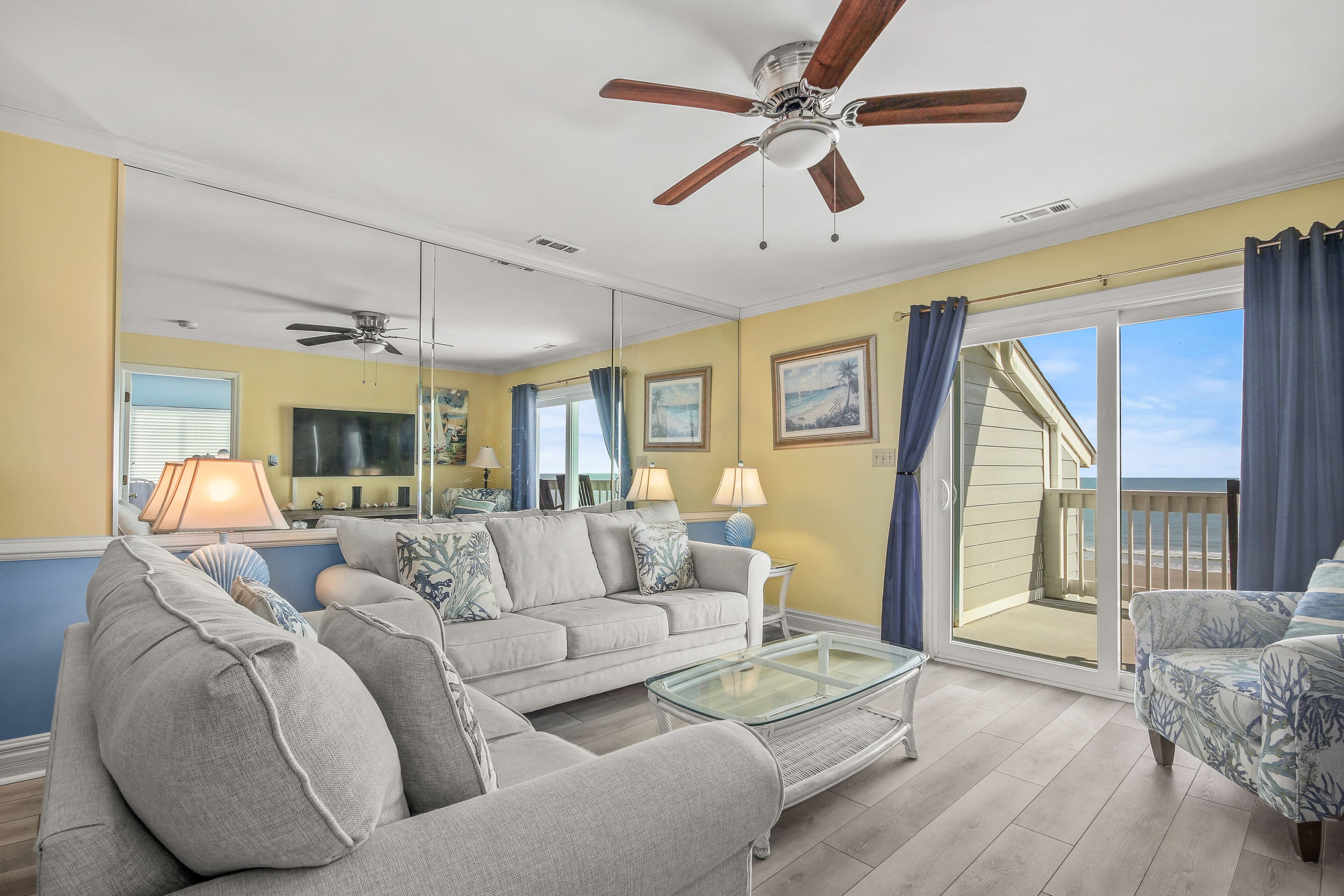 Beachfront Getaway | Epic Views | Walk to Dining, Pier, Shops, Entertainment