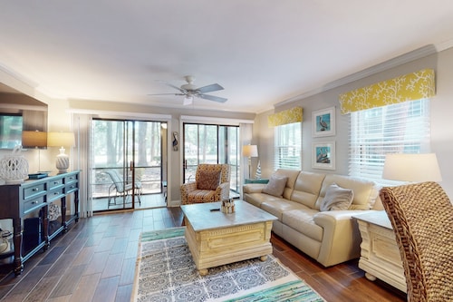 Pawleys Island 1st Floor Condo in Serene Golf Course Community, Near Beach