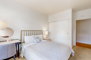 1 bedroom, Internet, bed sheets, wheelchair access