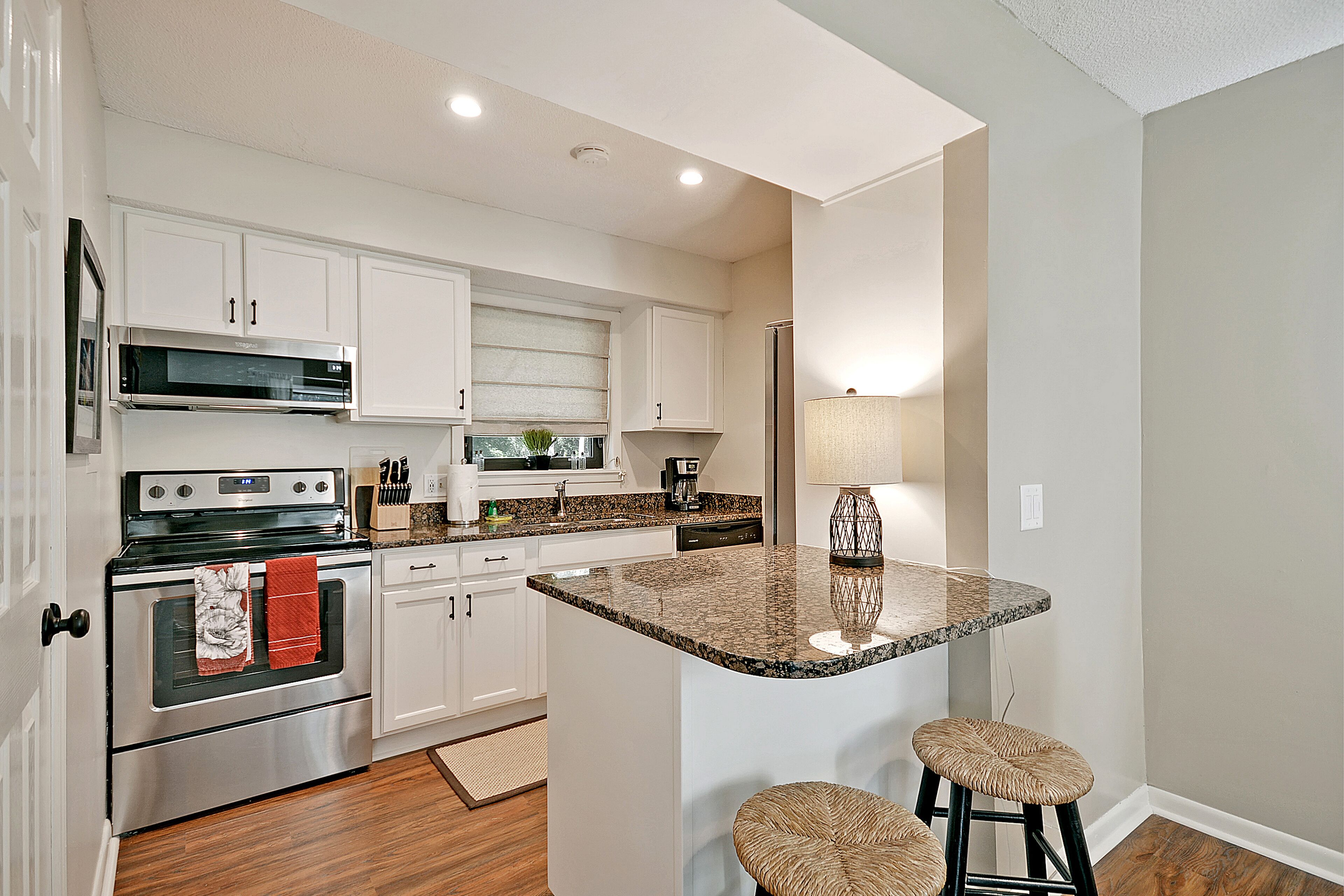 Seabrook Island villa - free amenity cards for golf, pools, beach & racquet club