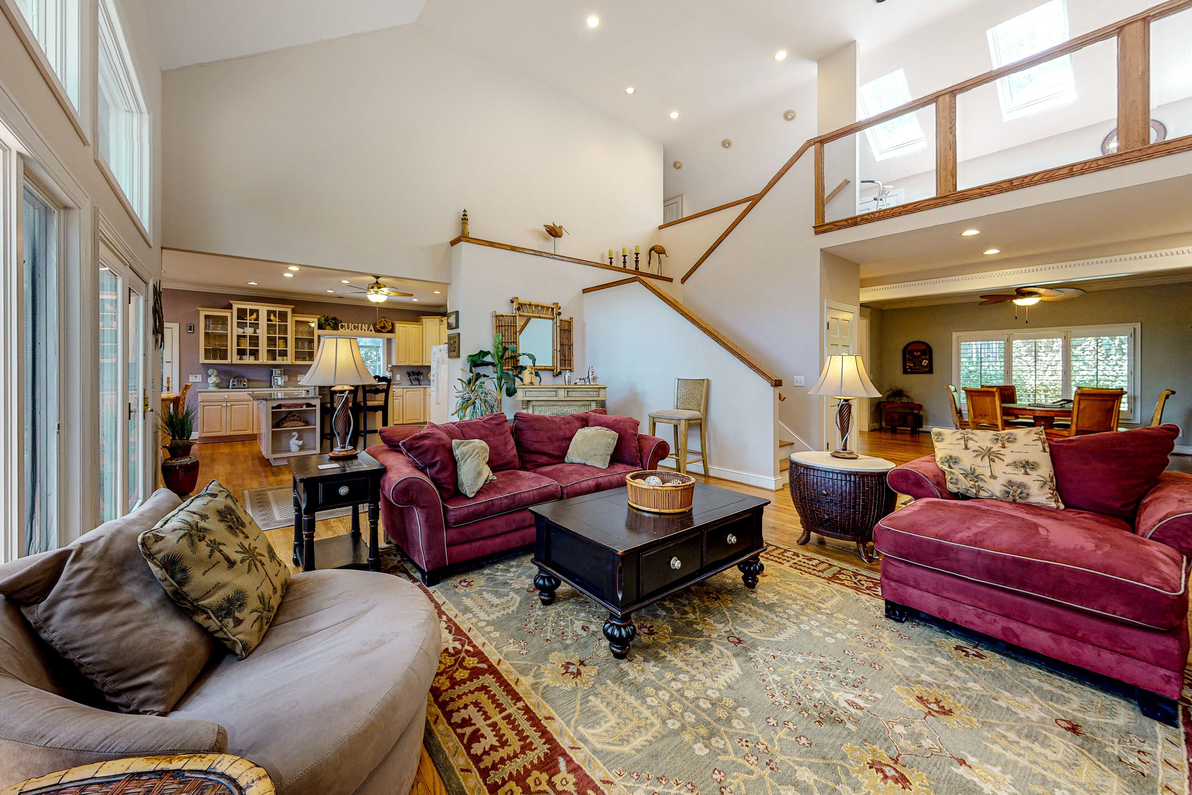 Updated island estate with serene lagoon views & 2 decks - bike to beach